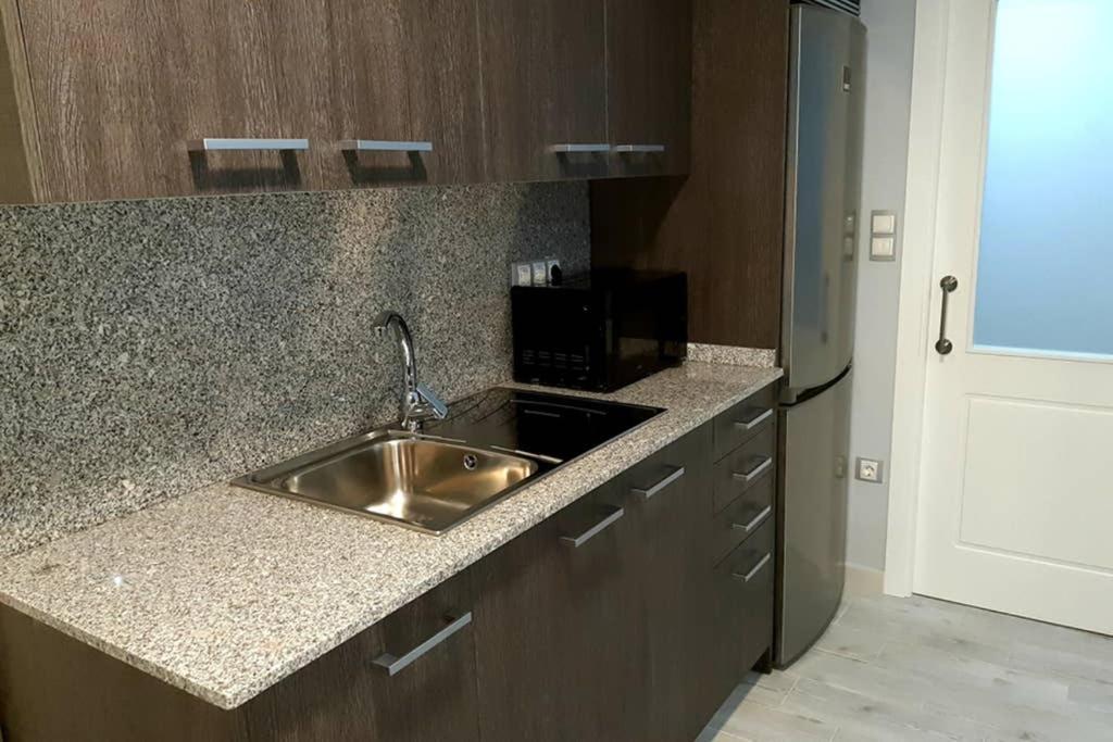 Disfrute De Sus Vacaciones Con Wifi En El Puerto De Carino Apartment Bagian luar foto